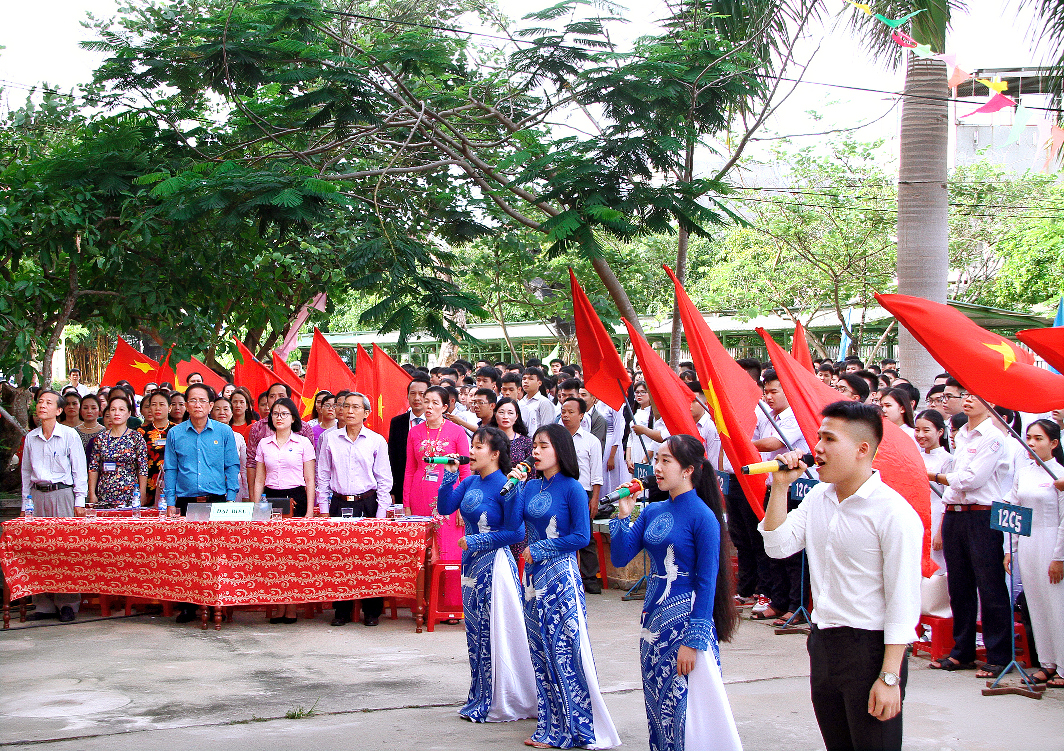 Thong báo tập trung học sinh